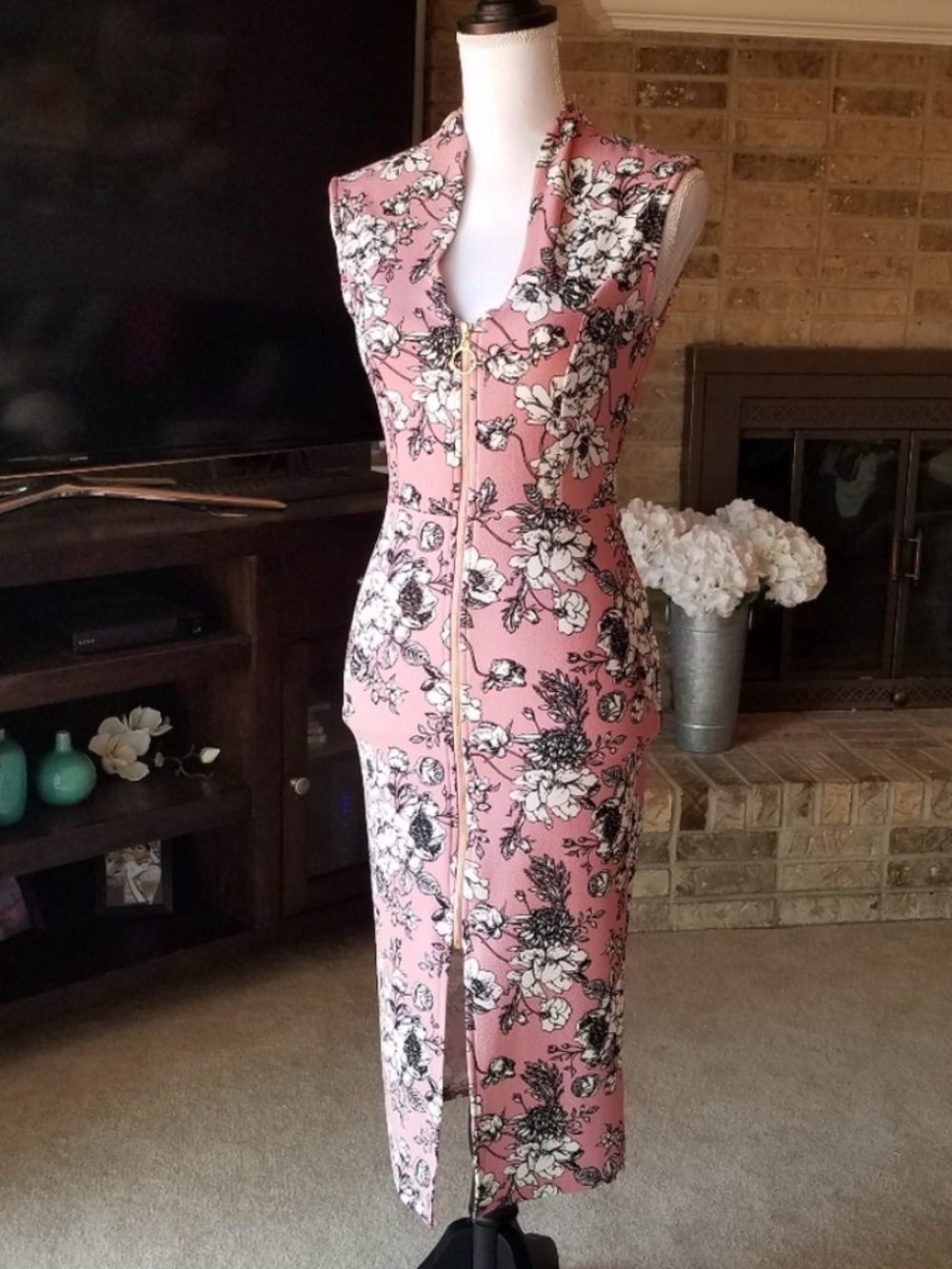 Almost Famous Zip front Floral Pink Dress NWOT
